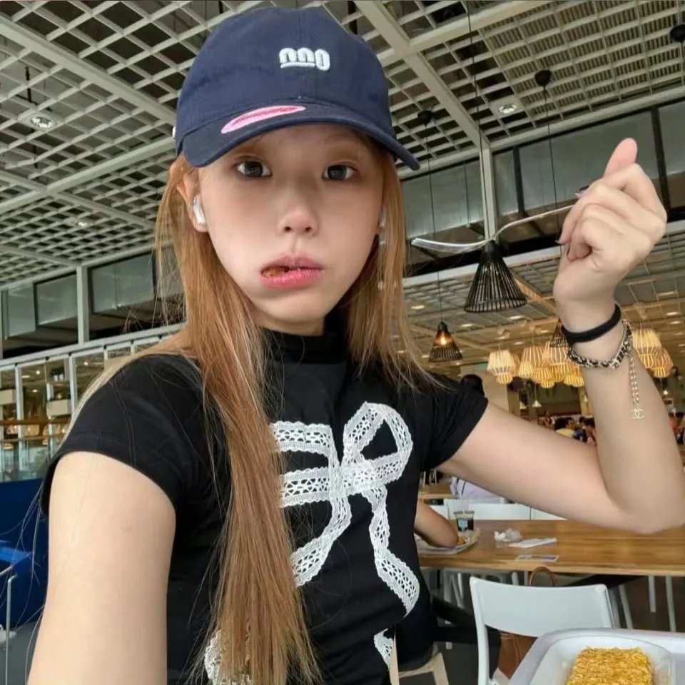 比基尼月亮